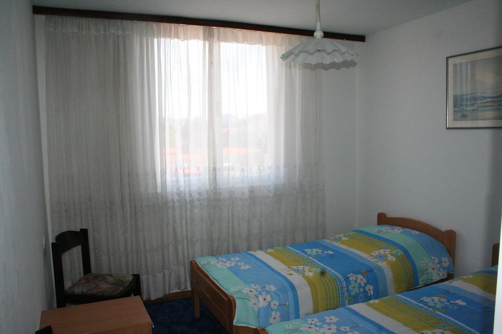Sunny Apartment زادار الغرفة الصورة